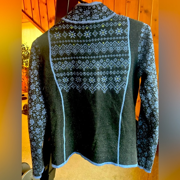 Krimson Klover Cardigan - Picture 2 of 5